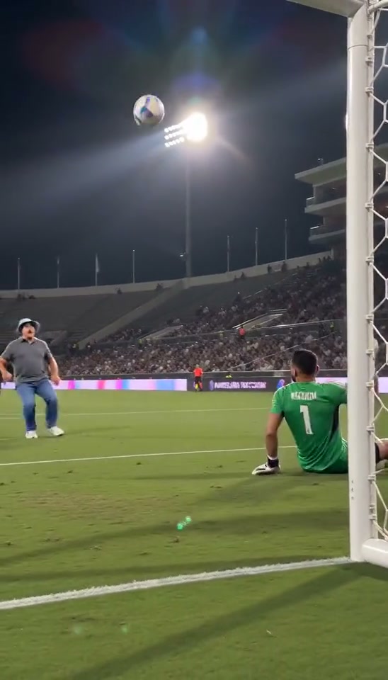 Temps fort 2 : l’homme contrôle le ballon de la poitrine